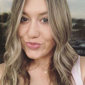 Meet your Posher, Abigail